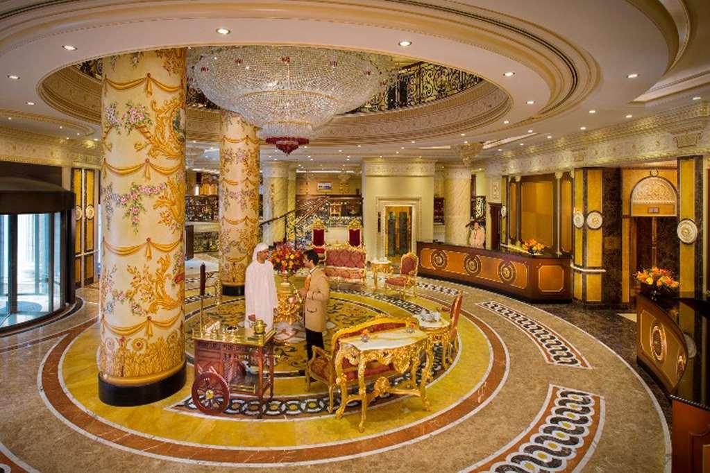 Royal Rose Abu Dhabi Hotel Interior foto